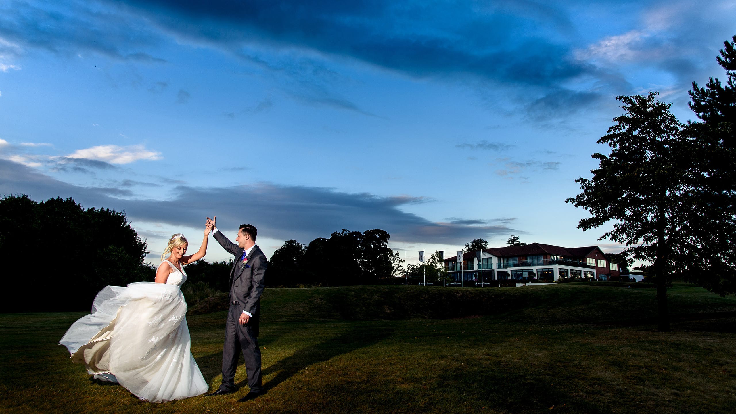 Bride & groom wedding photo at The Nottinghamshire Golf & Country Club